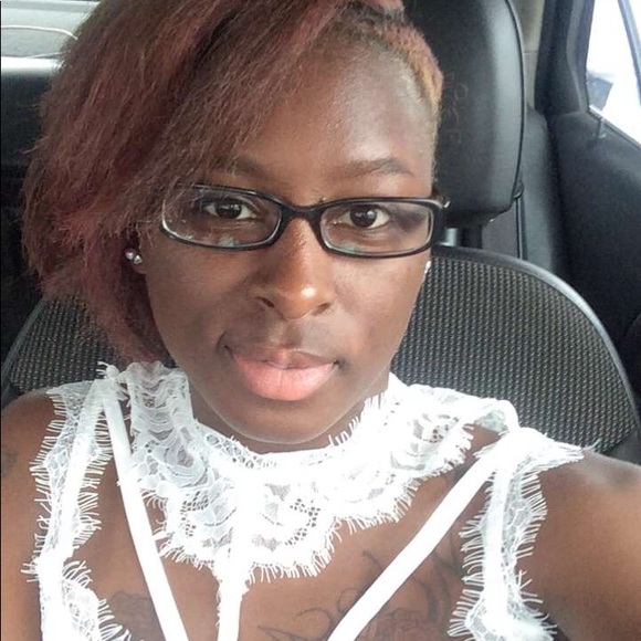 Meet your Posher, Deidra - Picture 1 of 1